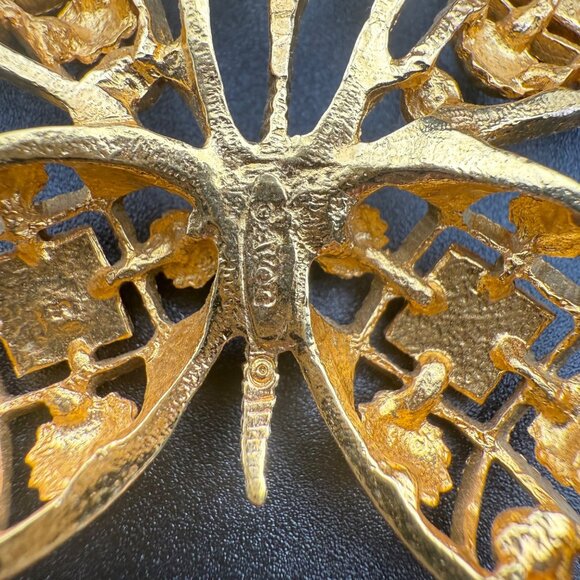 Avon Gold-Tone Butterfly Brooch With Ornate Design And Colorful Rhinestones‎ - Picture 5 of 7